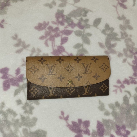 Authentic Louis Vuitton Emilie Wallet - Picture 4 of 7